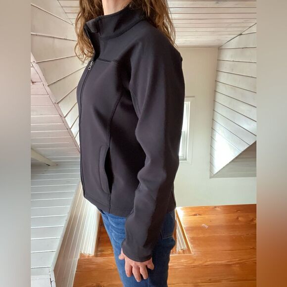 L.L. Bean Zip Up Water Resistant Lined with Fleece - Picture 3 of 11